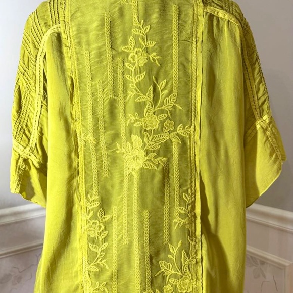 Johnny Was Embroidered Top - Picture 3 of 6